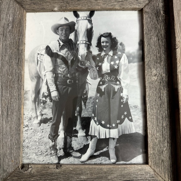 ROY ROGERS & DALE EVANS W/TRIGGER 8